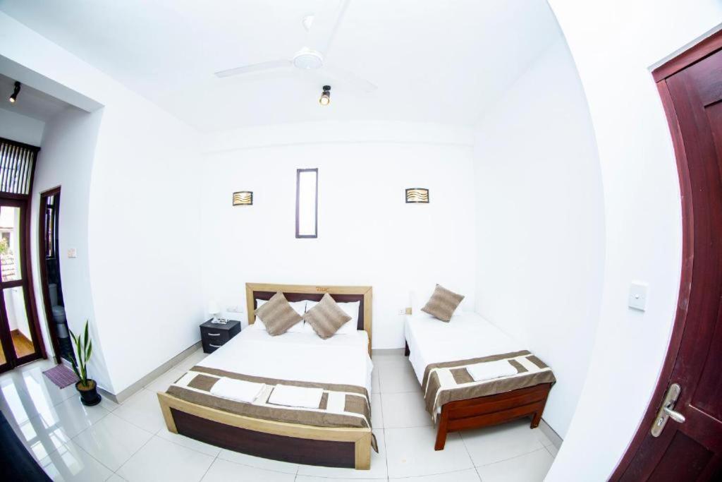 Hotel Blue Bird Negombo Dış mekan fotoğraf