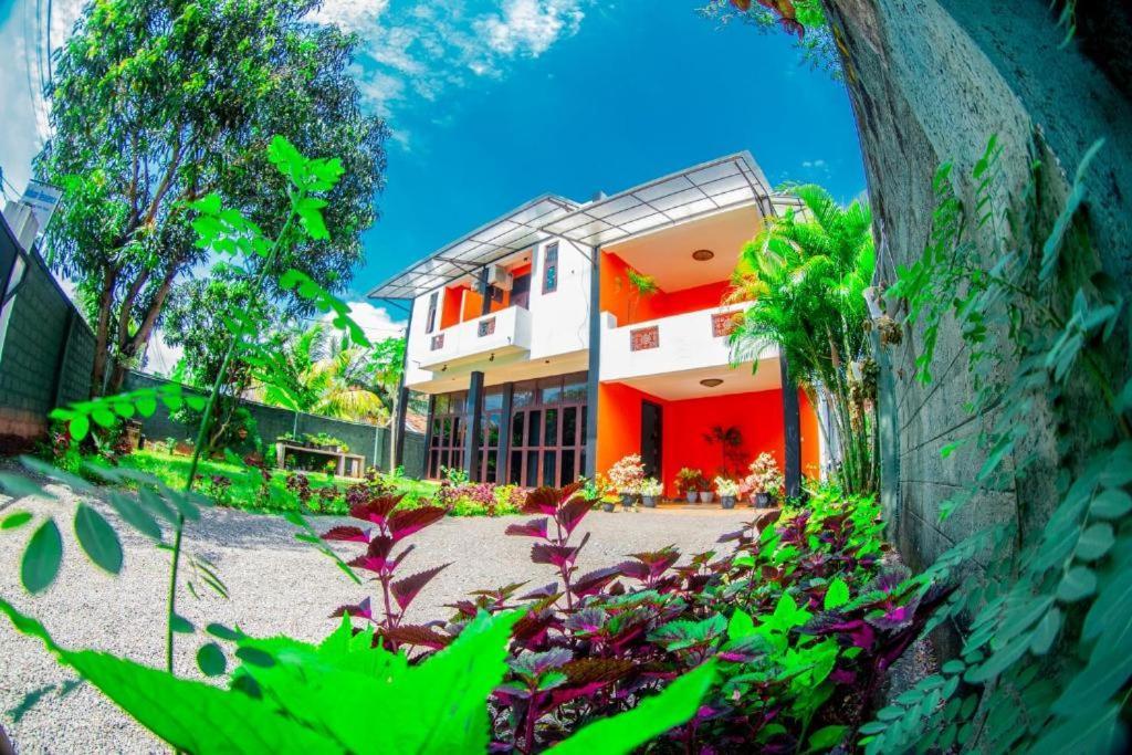 Hotel Blue Bird Negombo Dış mekan fotoğraf
